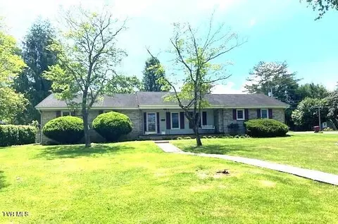 1700 Tee Court Johnson City Tn 37601, Johnson City, TN 37601