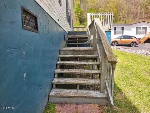 Exterior - 8802 Gateway Drive Wise Va 24293, Wise, VA 24293 photo 1 of 6