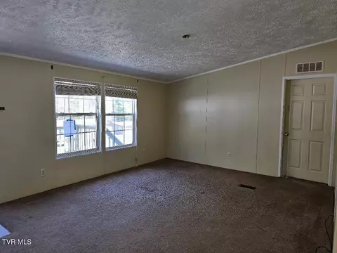 Living - 8802 Gateway Drive Wise Va 24293, Wise, VA 24293 photo 2 of 3