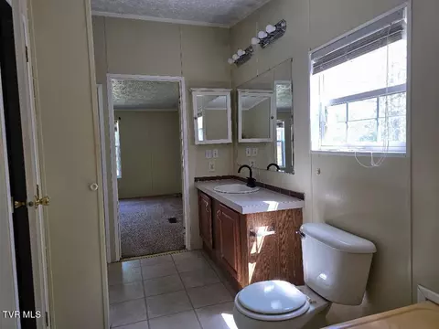 Bath - 8802 Gateway Drive Wise Va 24293, Wise, VA 24293 photo 3 of 4