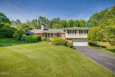 1319 Lynnwood Drive Johnson City Tn 37601, Johnson City, TN 37601
