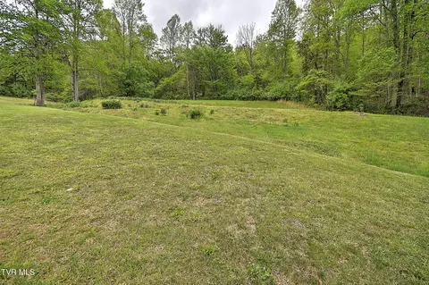 Exterior - 903 Flatwoods Road Coeburn Va 24230, Coeburn, VA 24230 photo 11 of 20