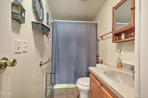 Bath - 903 Flatwoods Road Coeburn Va 24230, Coeburn, VA 24230 photo 1 of 3