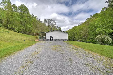 Exterior - 903 Flatwoods Road Coeburn Va 24230, Coeburn, VA 24230 photo 13 of 20
