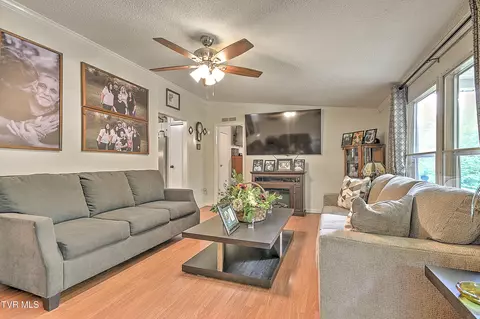 Living - 903 Flatwoods Road Coeburn Va 24230, Coeburn, VA 24230 photo 1 of 6