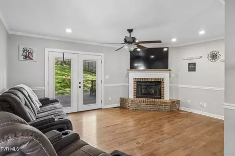 Living - 802 Chestnut Avenue Erwin Tn 37650, Erwin, TN 37650 photo 1 of 1