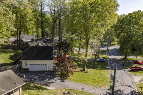Exterior - 802 Chestnut Avenue Erwin Tn 37650, Erwin, TN 37650 photo 17 of 20
