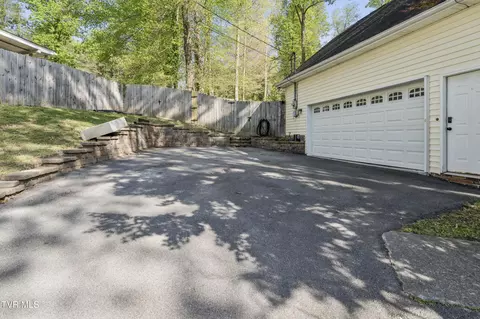 Exterior - 802 Chestnut Avenue Erwin Tn 37650, Erwin, TN 37650 photo 14 of 20