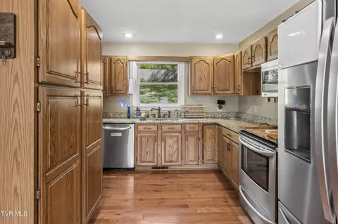 Kitchen - 802 Chestnut Avenue Erwin Tn 37650, Erwin, TN 37650 photo 1 of 3