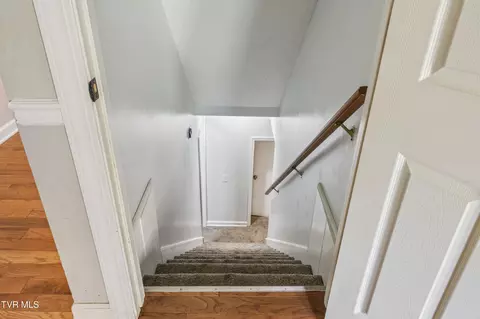 Entry Way - 802 Chestnut Avenue Erwin Tn 37650, Erwin, TN 37650 photo 6 of 8