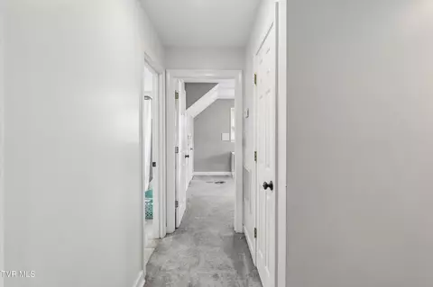 Entry Way - 802 Chestnut Avenue Erwin Tn 37650, Erwin, TN 37650 photo 5 of 8