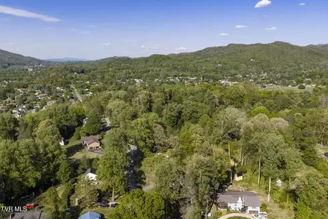 View/Area - 802 Chestnut Avenue Erwin Tn 37650, Erwin, TN 37650 photo 2 of 5