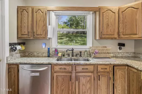 Kitchen - 802 Chestnut Avenue Erwin Tn 37650, Erwin, TN 37650 photo 2 of 3
