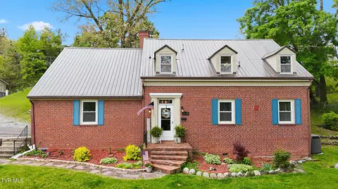 205 NW Highland Avenue Norton Va 24273, Norton, VA 24273