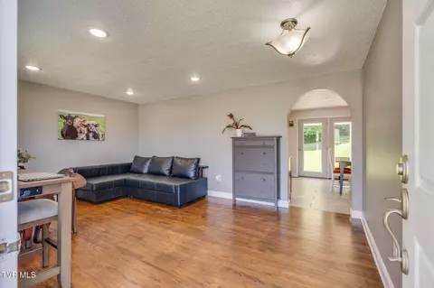 Entry Way - 638 S Elm Avenue Erwin Tn 37650, Erwin, TN 37650 photo 1 of 3