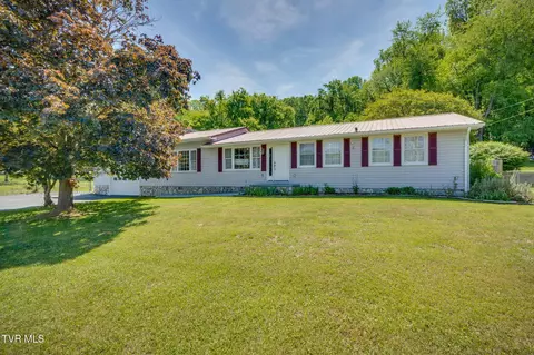 Exterior - 638 S Elm Avenue Erwin Tn 37650, Erwin, TN 37650 photo 2 of 7