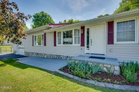 Exterior - 638 S Elm Avenue Erwin Tn 37650, Erwin, TN 37650 photo 3 of 7
