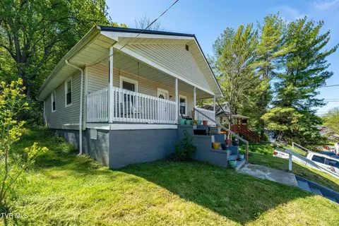 Exterior - 304 E Chestnut Street Johnson City Tn 37601, Johnson City, TN 37601 photo 2 of 10