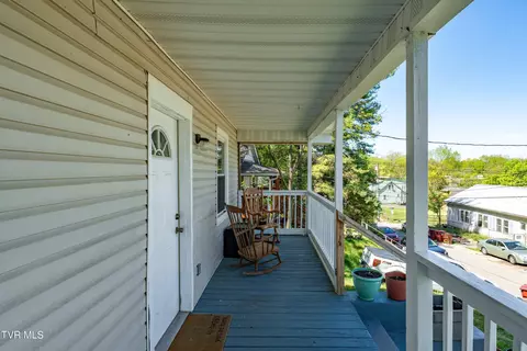 Exterior - 304 E Chestnut Street Johnson City Tn 37601, Johnson City, TN 37601 photo 7 of 10
