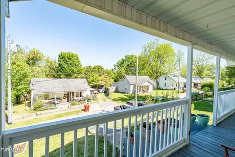Exterior - 304 E Chestnut Street Johnson City Tn 37601, Johnson City, TN 37601 photo 8 of 10
