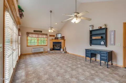 Living - 147 Britton Lane Limestone Tn 37681, Limestone, TN 37681 photo 3 of 3