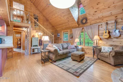 Living - 147 Britton Lane Limestone Tn 37681, Limestone, TN 37681 photo 2 of 3