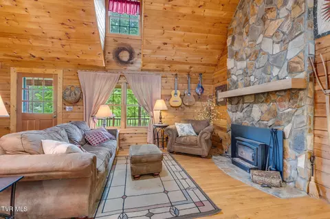 Living - 147 Britton Lane Limestone Tn 37681, Limestone, TN 37681 photo 1 of 3
