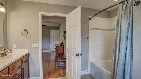 Bath - 17500 Bridle Drive Abingdon Va 24210, Abingdon, VA 24210 photo 2 of 4