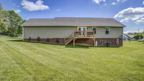 Exterior - 17500 Bridle Drive Abingdon Va 24210, Abingdon, VA 24210 photo 4 of 9