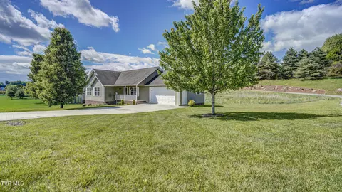 Exterior - 17500 Bridle Drive Abingdon Va 24210, Abingdon, VA 24210 photo 2 of 9