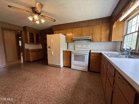 Kitchen - 226 Little Cassi Creek Road Chuckey Tn 37641, Chuckey, TN 37641 photo 2 of 3