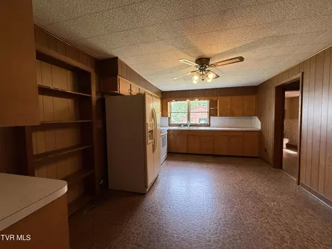 Kitchen - 226 Little Cassi Creek Road Chuckey Tn 37641, Chuckey, TN 37641 photo 1 of 3