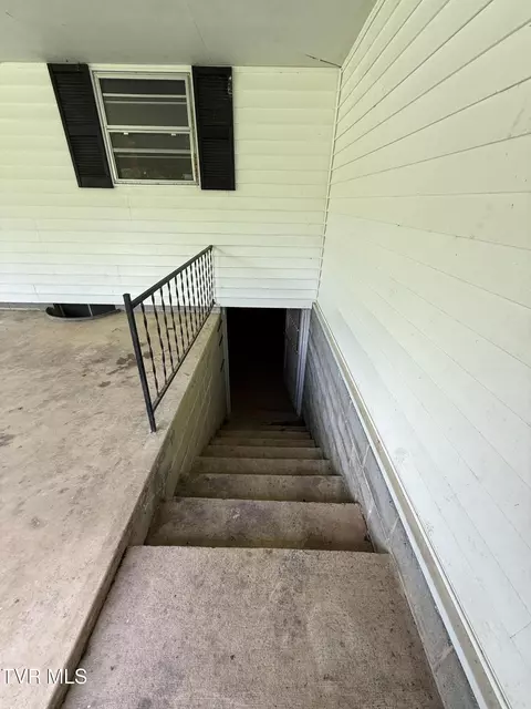 Exterior - 226 Little Cassi Creek Road Chuckey Tn 37641, Chuckey, TN 37641 photo 7 of 10