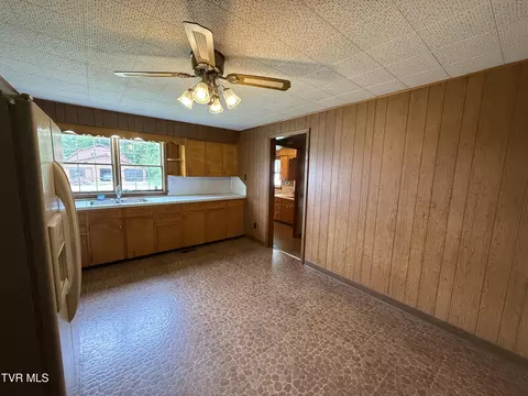 Kitchen - 226 Little Cassi Creek Road Chuckey Tn 37641, Chuckey, TN 37641 photo 3 of 3