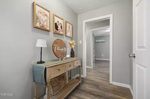 Entry Way - 664 Page Street Bristol Va 24201, Bristol, VA 24201 photo 3 of 4