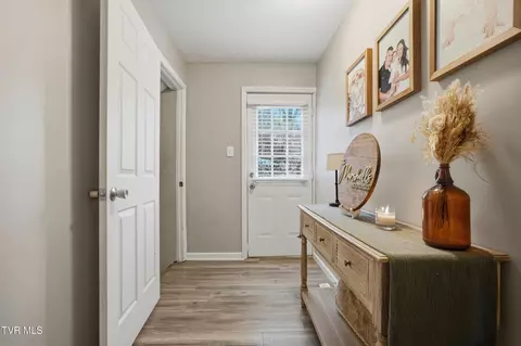 Entry Way - 664 Page Street Bristol Va 24201, Bristol, VA 24201 photo 2 of 4