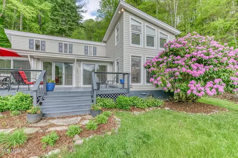 126 Shadow Mountain Road Roan Mountain Tn 37687, Roan Mountain, TN 37687