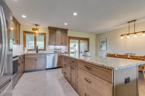 Kitchen - 209 Harmony Acres Drive E Jonesborough Tn 37659, Jonesborough, TN 37659 photo 3 of 3