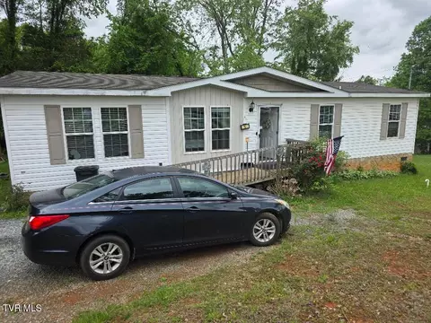 311 Lakeview Circle Bluff City Tn 37618, Bluff City, TN 37618