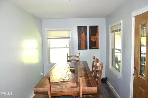 Dining - 6081 Pole Bridge Road Wise Va 24293, Wise, VA 24293 photo 1 of 2