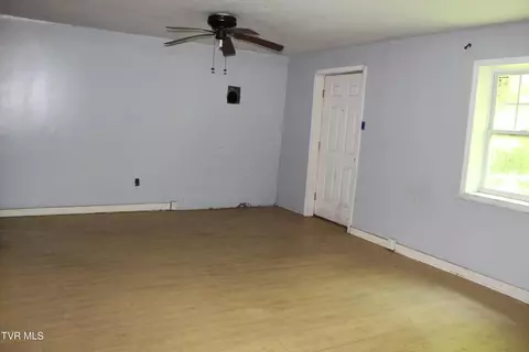 Living - 1438 Ely Town Road Dryden Va 24243, Dryden, VA 24243 photo 3 of 3