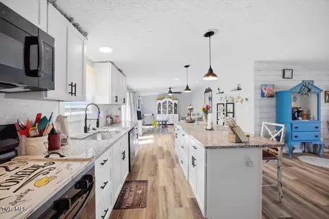 Kitchen - 1273 Greenbriar Road Talbott Tn 37877, Talbott, TN 37877 photo 2 of 4
