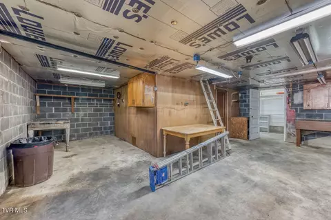 Other - 945 N Elm Avenue Erwin Tn 37650, Erwin, TN 37650 photo 10 of 19