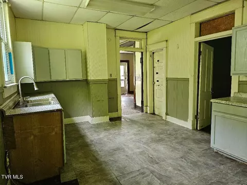 Kitchen - 2104 Exeter Road Appalachia Va 24216, Appalachia, VA 24216 photo 1 of 3