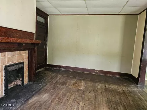 Living - 2104 Exeter Road Appalachia Va 24216, Appalachia, VA 24216 photo 2 of 2