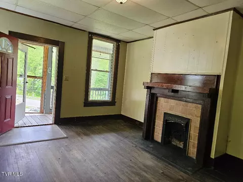 Living - 2104 Exeter Road Appalachia Va 24216, Appalachia, VA 24216 photo 1 of 2