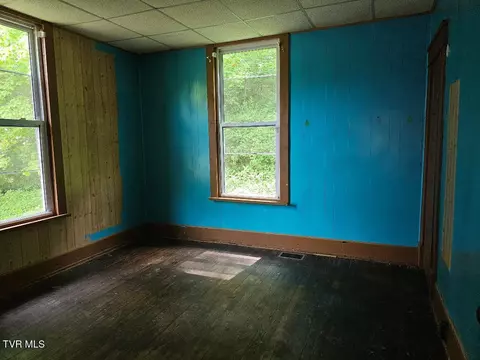 Bedroom - 2104 Exeter Road Appalachia Va 24216, Appalachia, VA 24216 photo 3 of 4