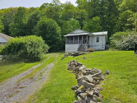 Exterior - 2104 Exeter Road Appalachia Va 24216, Appalachia, VA 24216 photo 2 of 8