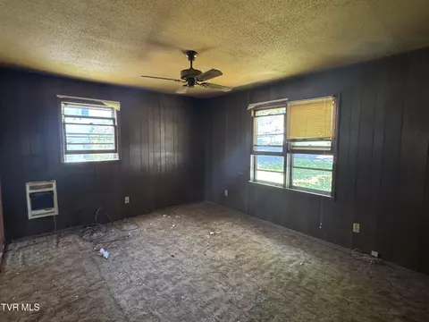 350 Mountain View Drive Hampton Tn 37658, Hampton, TN 37658 photo 3
