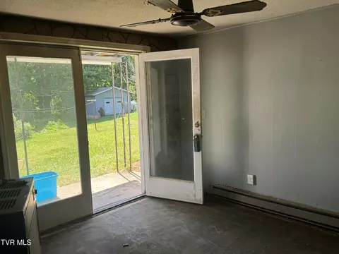 350 Mountain View Drive Hampton Tn 37658, Hampton, TN 37658 photo 7